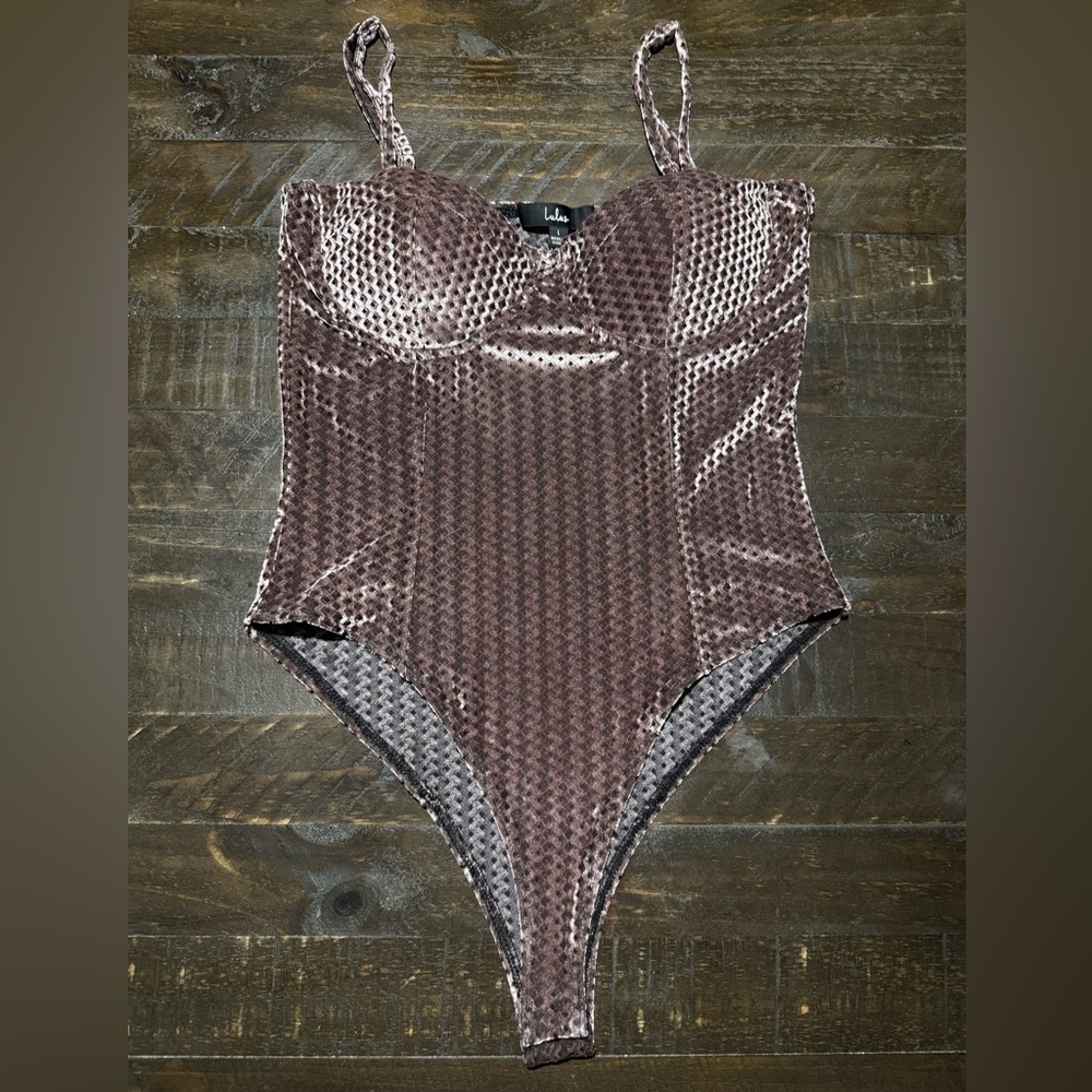 Lulu's Mauve Velvet Textured Strappy Bodysuit